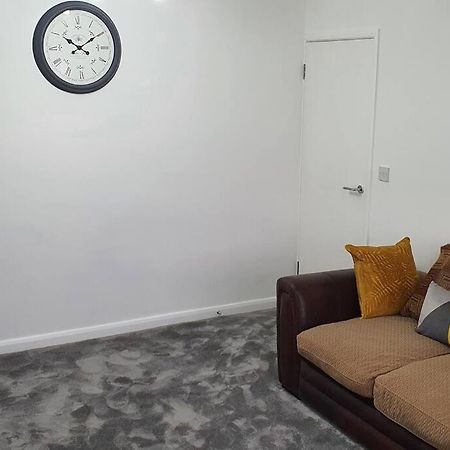 Exquisite And Modern 2 Bed Maisonette Harmondsworth Eksteriør bilde